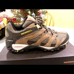 Merrell short hikers